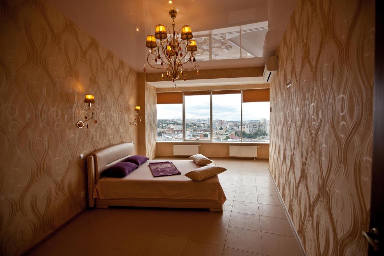 One-Bedroom Apartment at Glinki Street 2