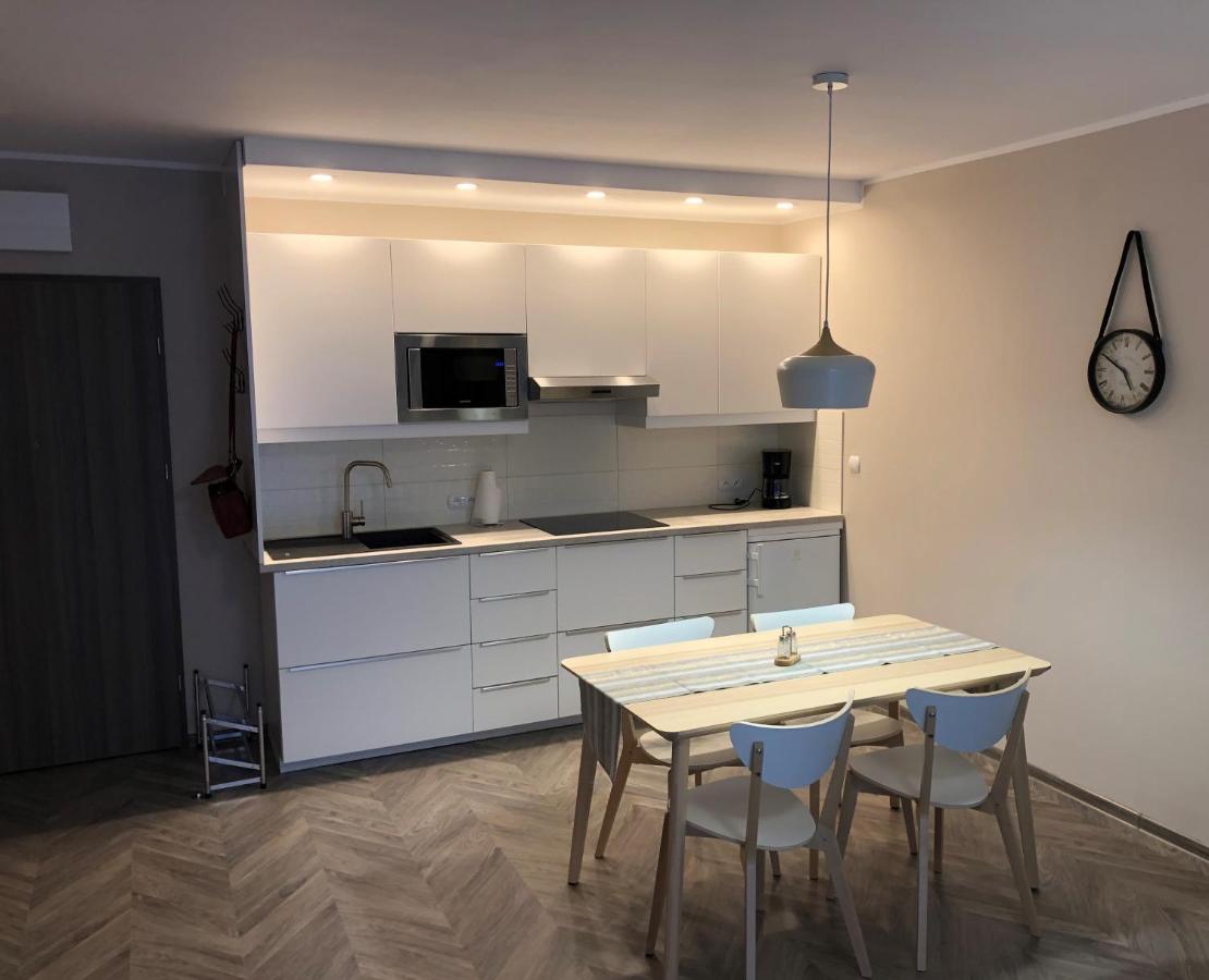 Apartament Bryza z ogródkiem - B&B