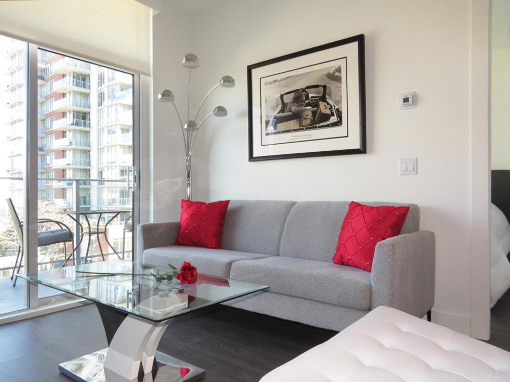 Encore by the Bay - 30 Day Min - Bed and Breakfast