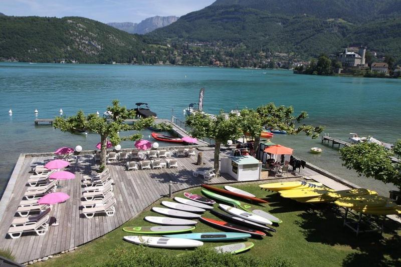 La Baie des Voiles 3 chambres 4 à 6 personnes au bord du lac plage privée - B&B