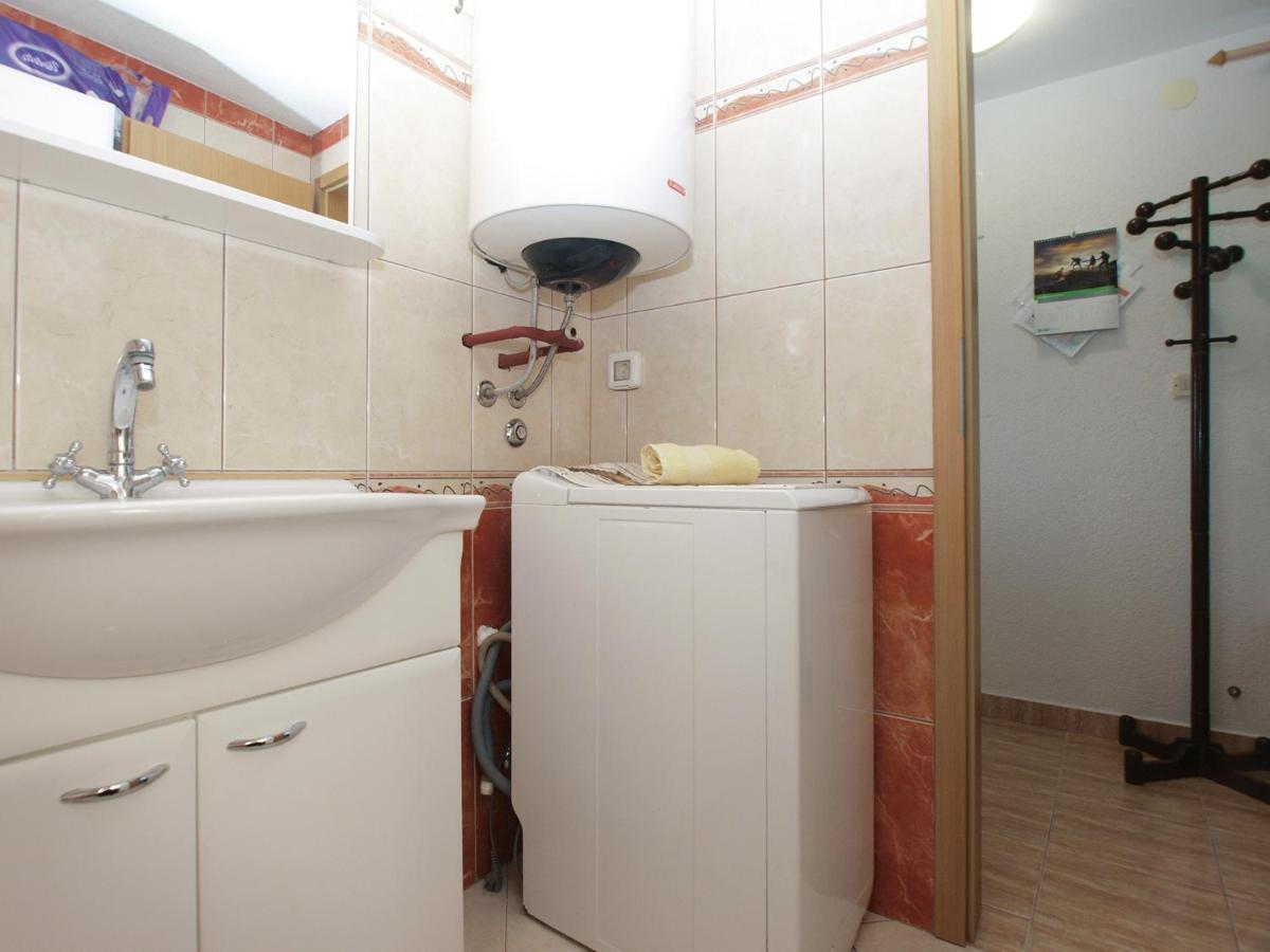 Apartments Selma 1227 - B&B Premantura