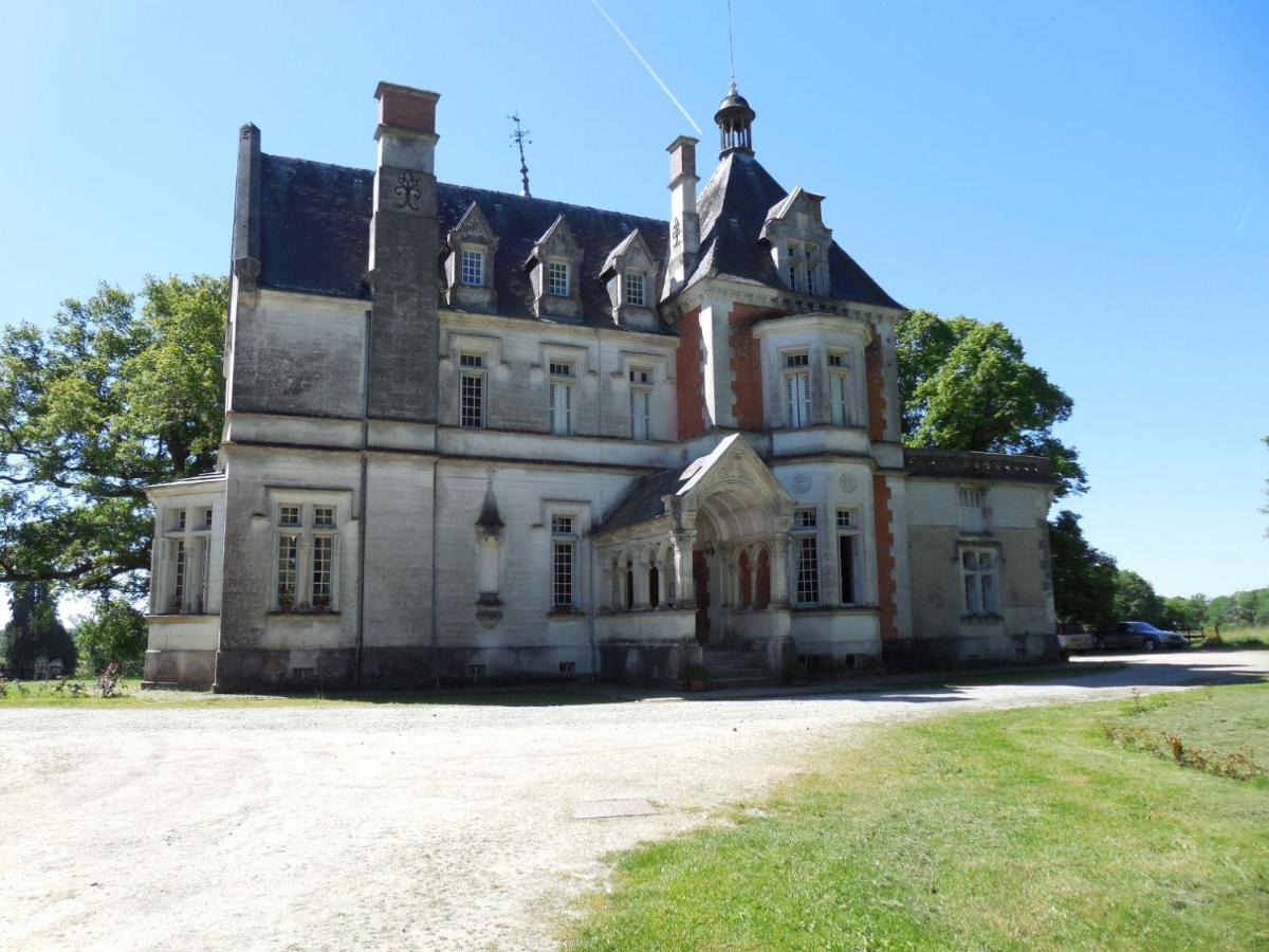B&B Lésignac-Durand - Château de la Redortière - Bed and Breakfast Lésignac-Durand