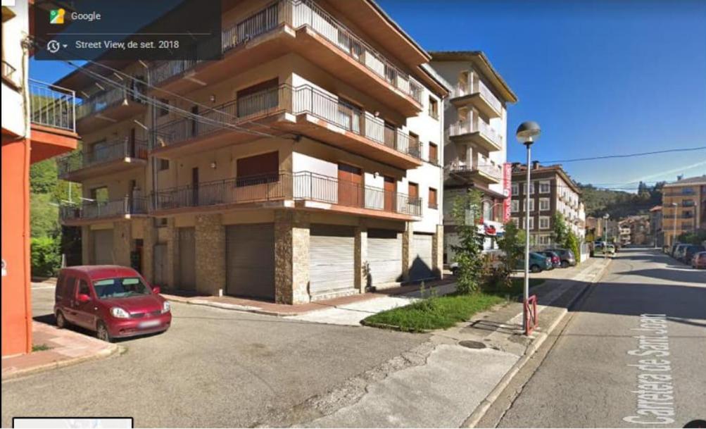 Pis Gran i Acollidor amb LLar de Foc, a Camprodon - Bed and Breakfast