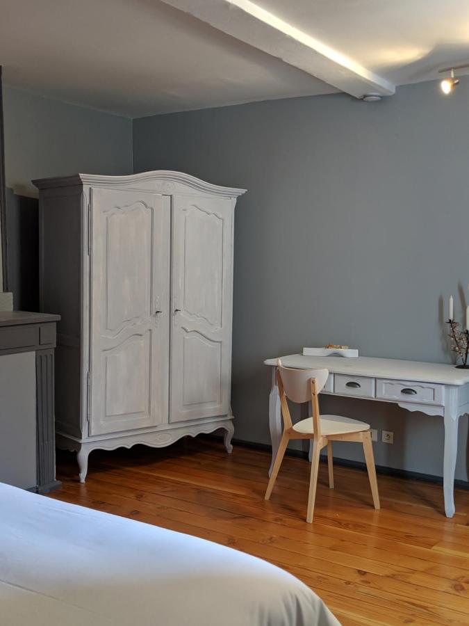 Chambre Double ou Lits Jumeaux avec Salle de Bains Privative