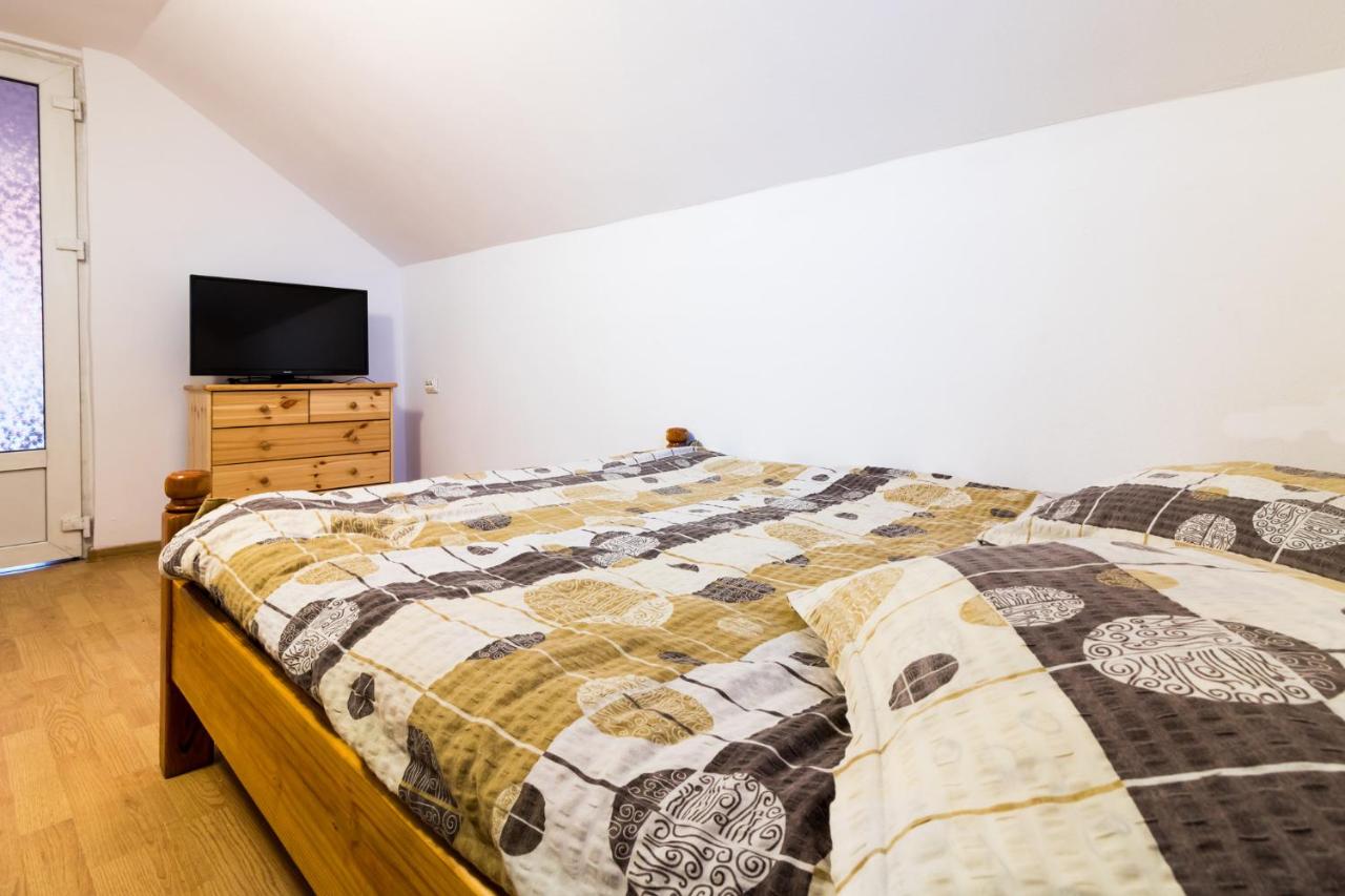 Vierbettzimmer mit Bad