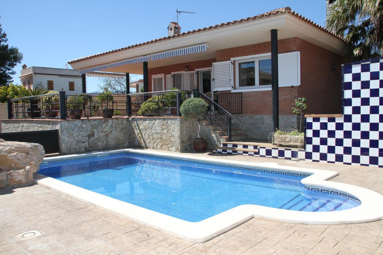 B&B Cambrils - Chalet con piscina privada en zona tranquila de Cambrils - Bed and Breakfast Cambrils