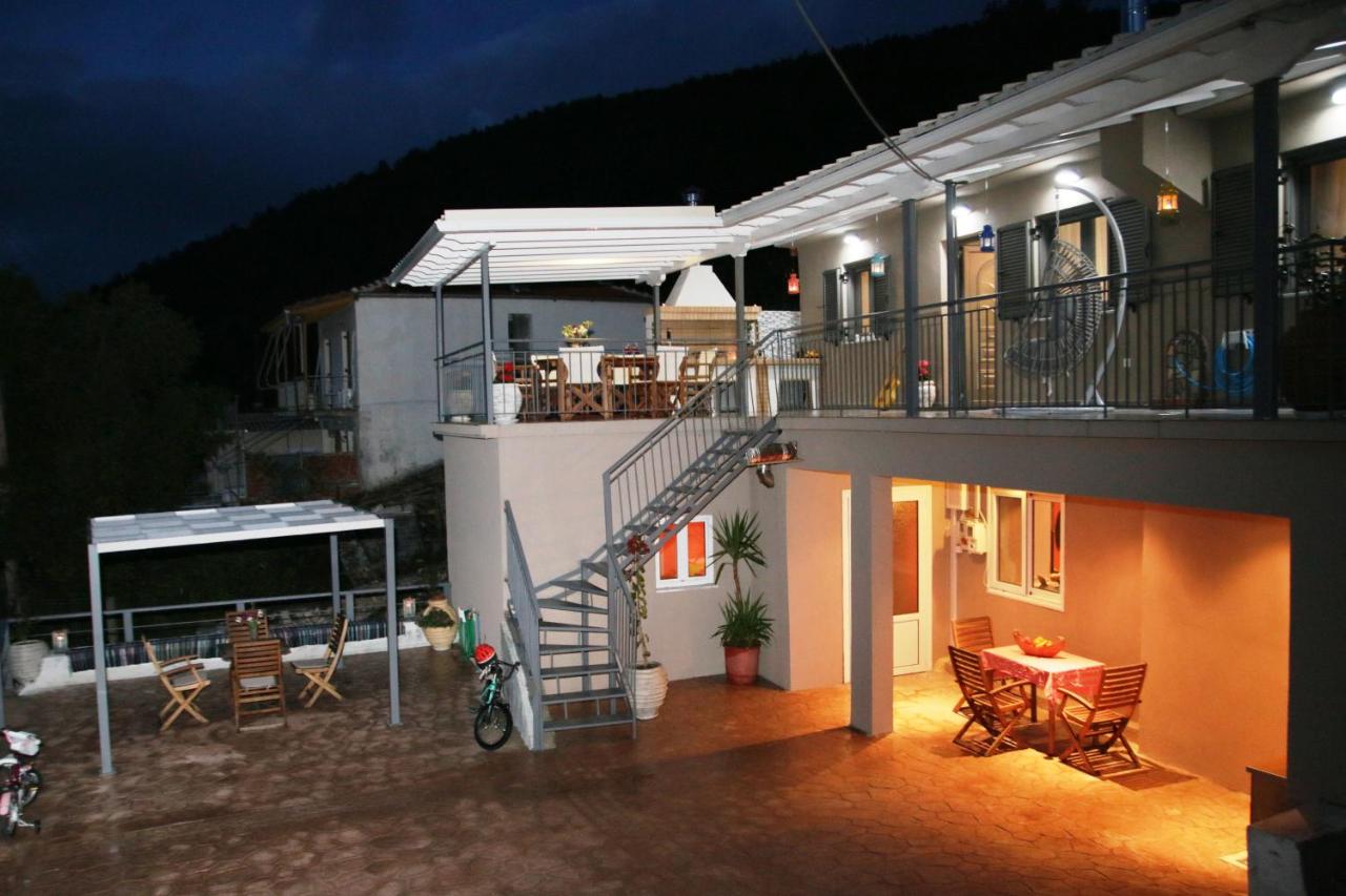 Pure Blue - Bed and Breakfast Athánion