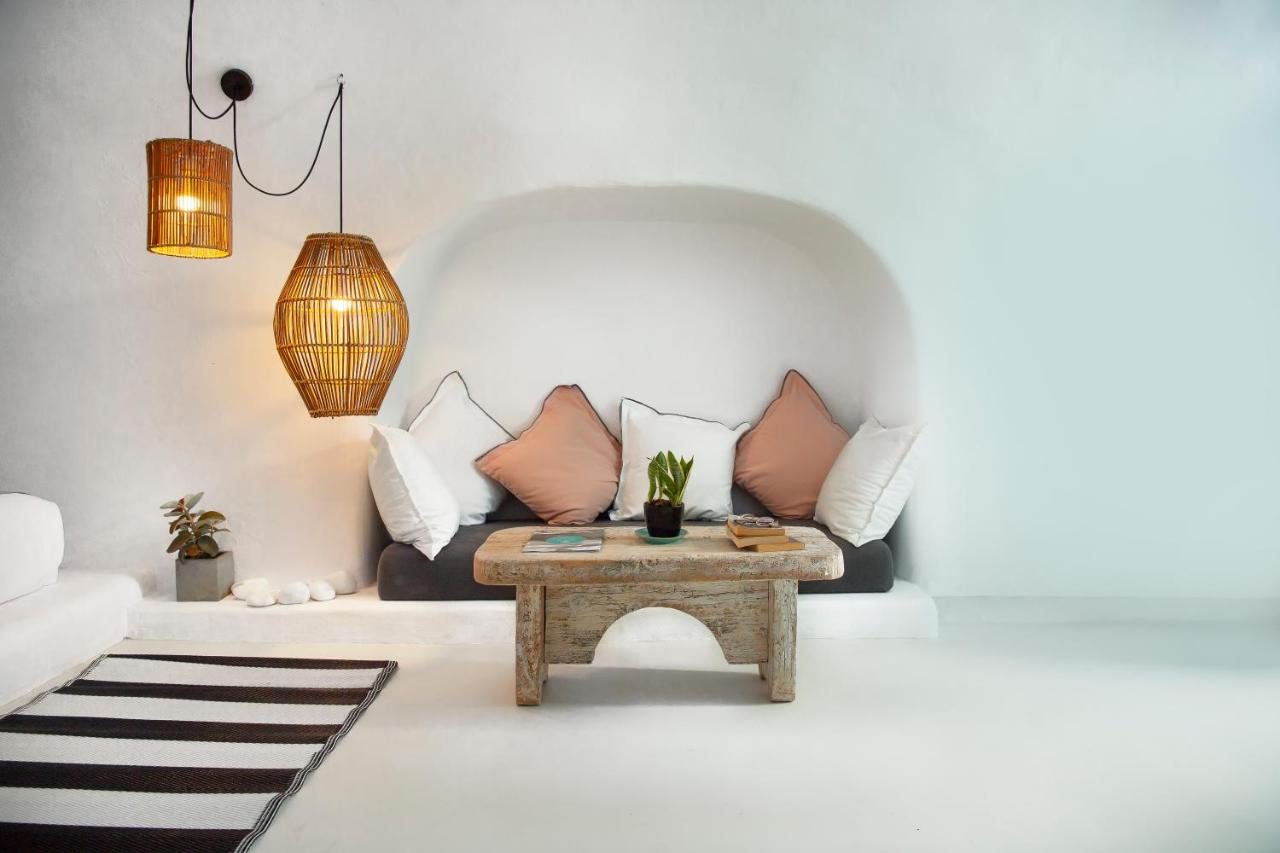 Superior Cave Room with Indoor Plunge Pool and Caldera View