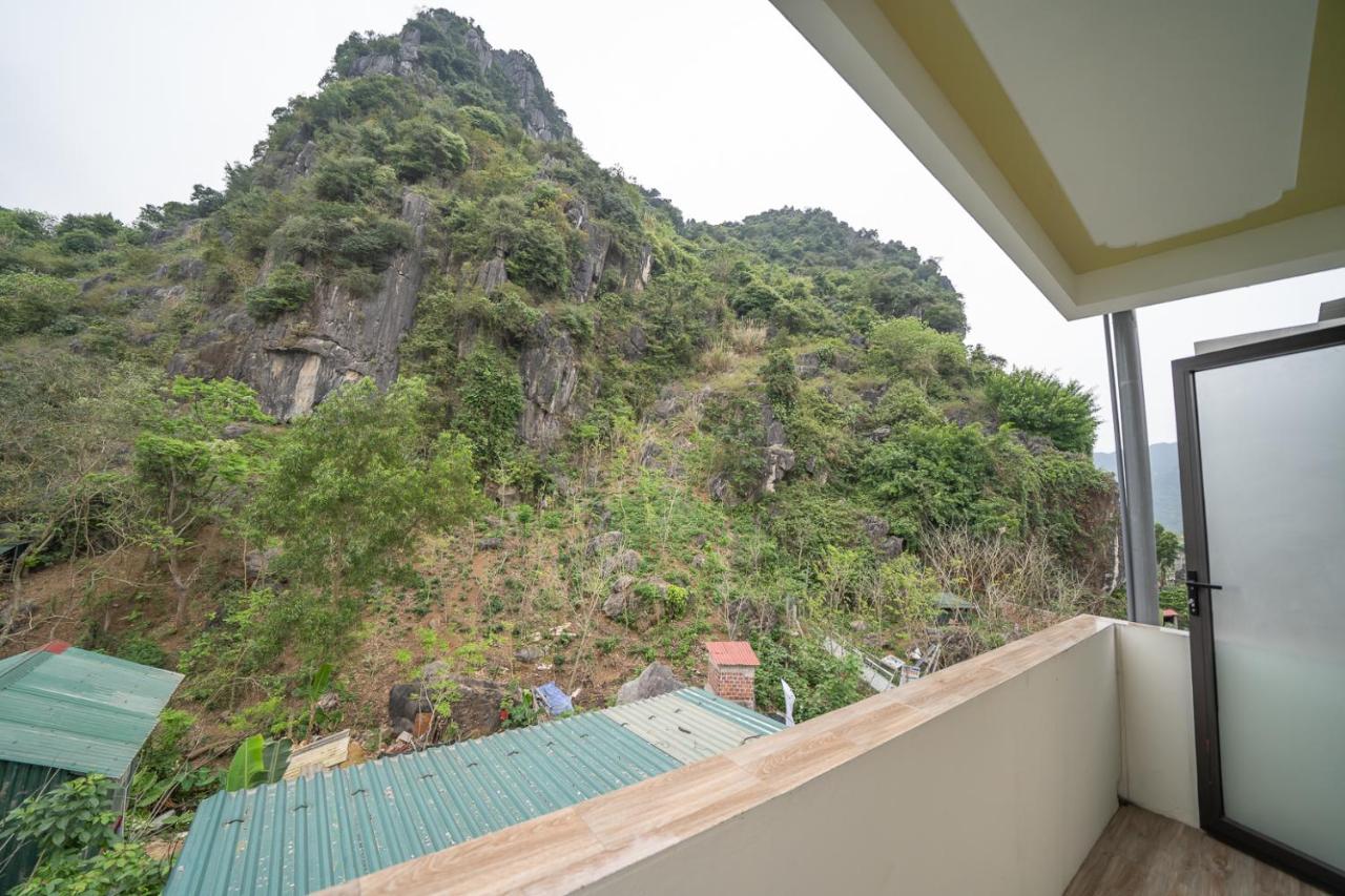 Quadruple Room with Mountain View