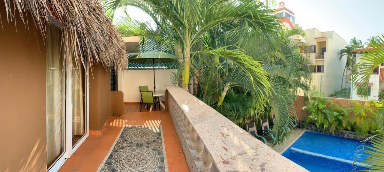 Condo Pool View with Kitchen
