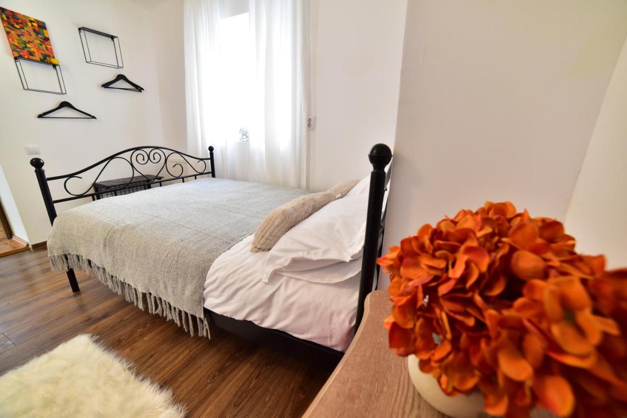 FLH - Emma Apartment - B&B