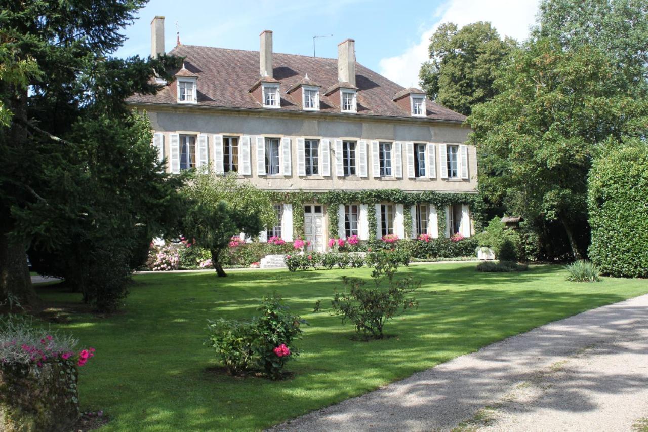 Chateau de Longeville - Bed and Breakfast Deux-Chaises