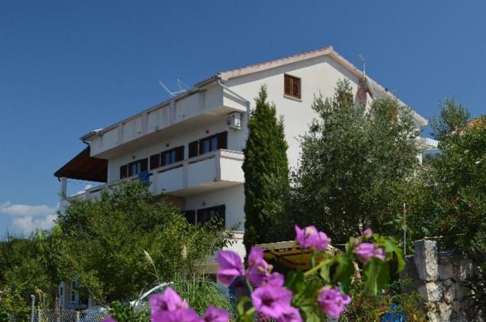 B&B Lun - Apartments Josip - Bed and Breakfast Lun