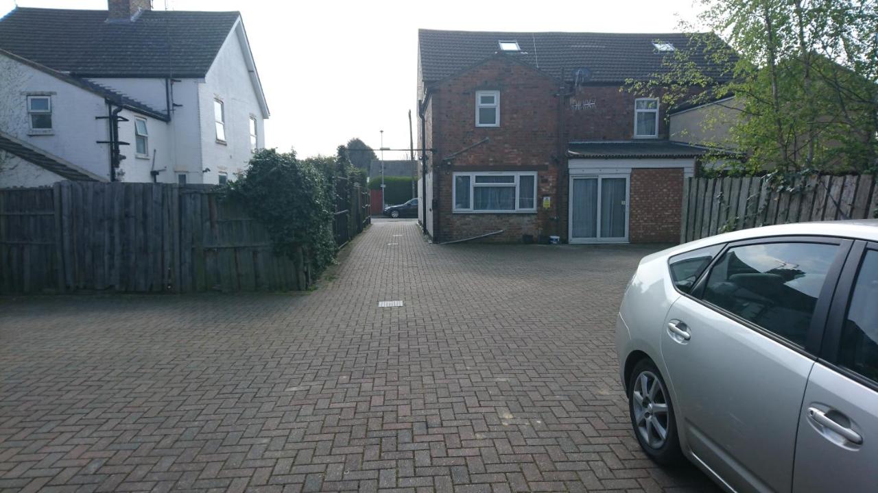 Arman Lodge House - Bed and Breakfast Peterborough