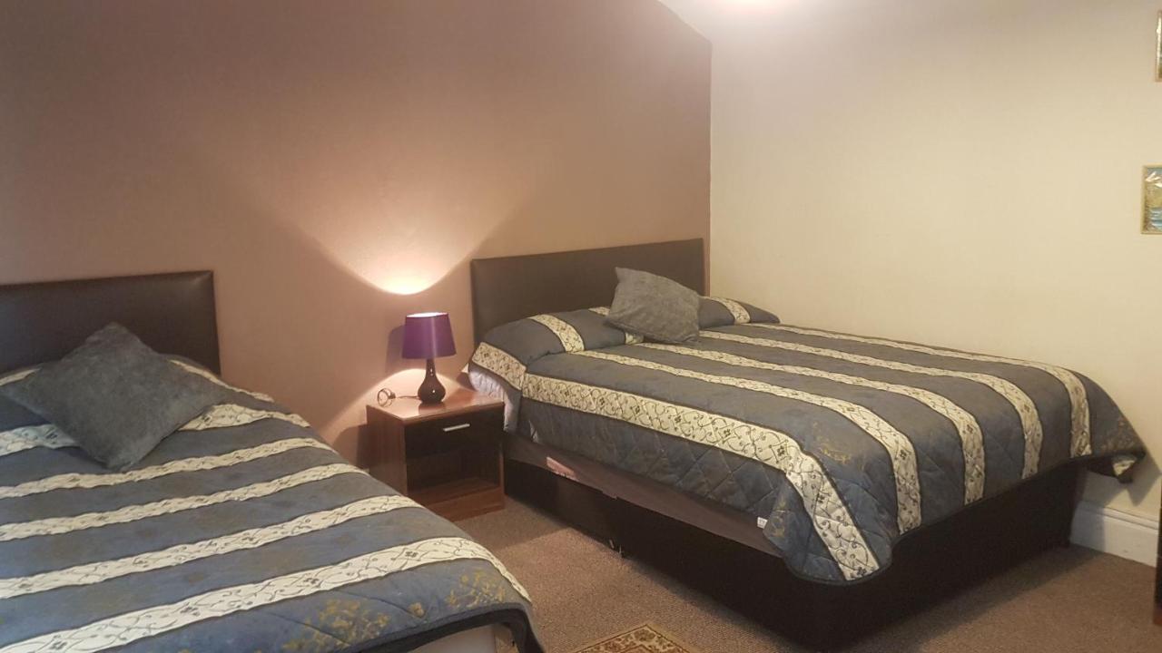 Double or Twin Room with Bathroom