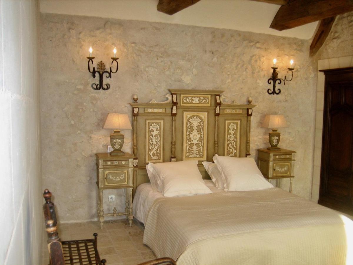 Queen Room with Private Bathroom