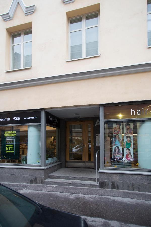 --2ndhomes 2BR City Center Penthouse with Balcony and Sauna-- - Chambres d'hôtes Helsinki