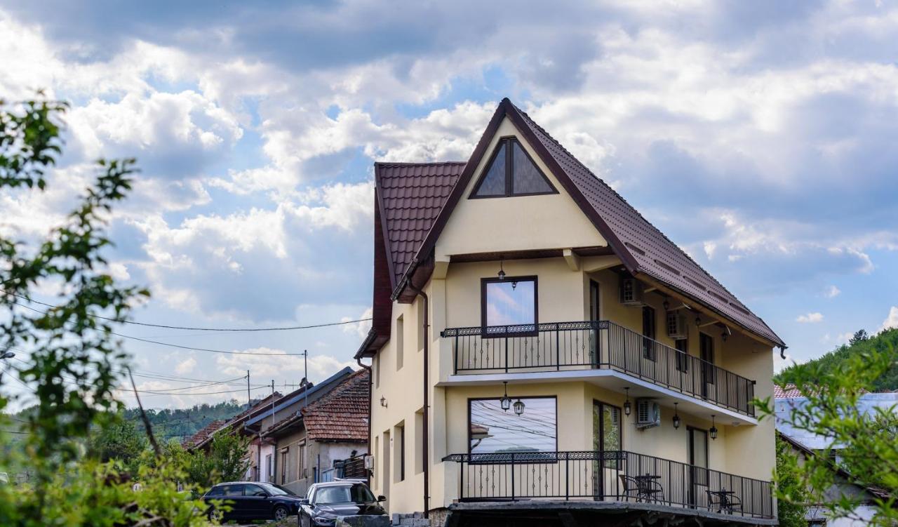 Casa Sky - Bed and Breakfast Orşova