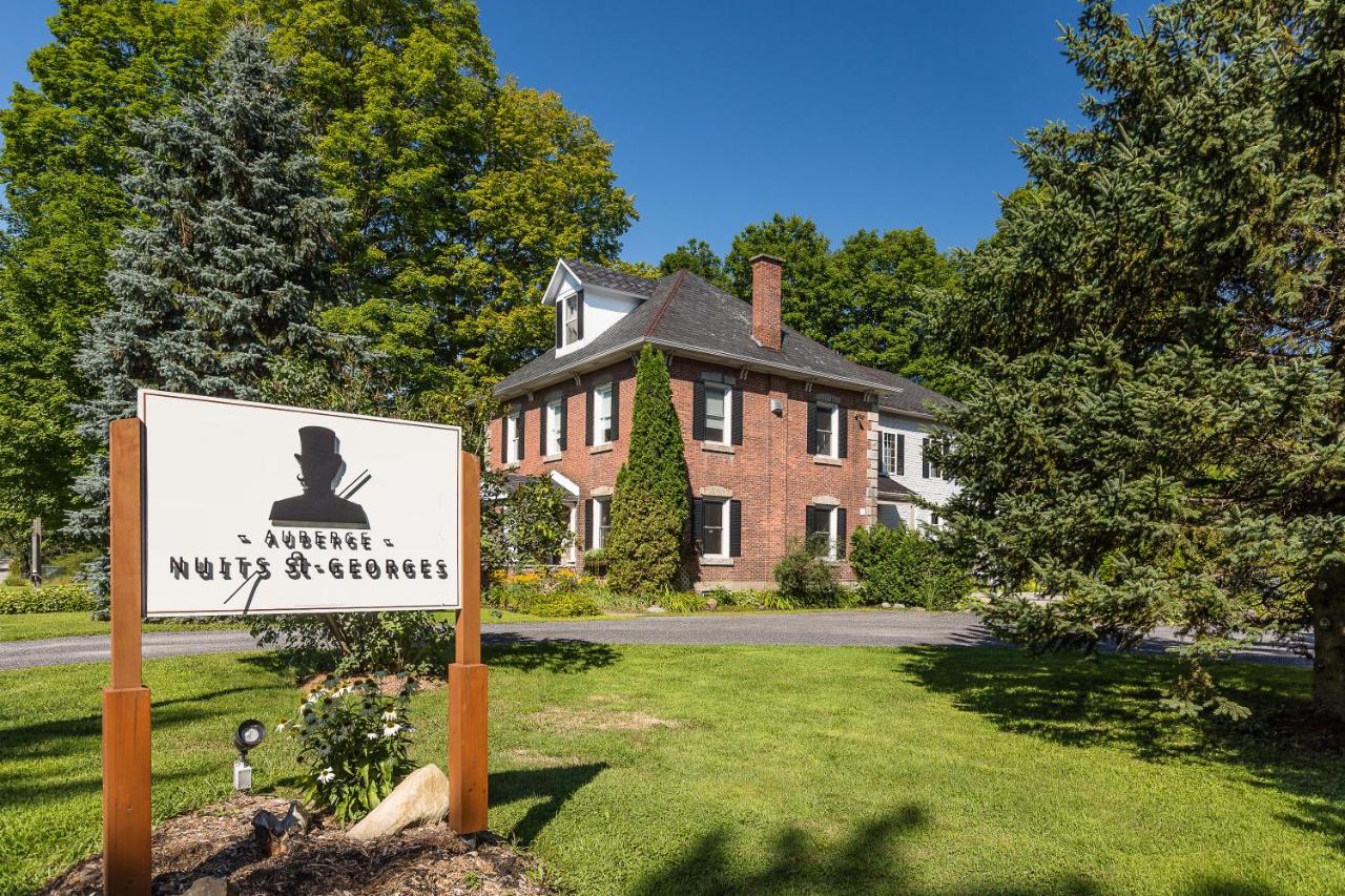 B&B Bromont - Auberge Nuits de St-Georges - Bed and Breakfast Bromont