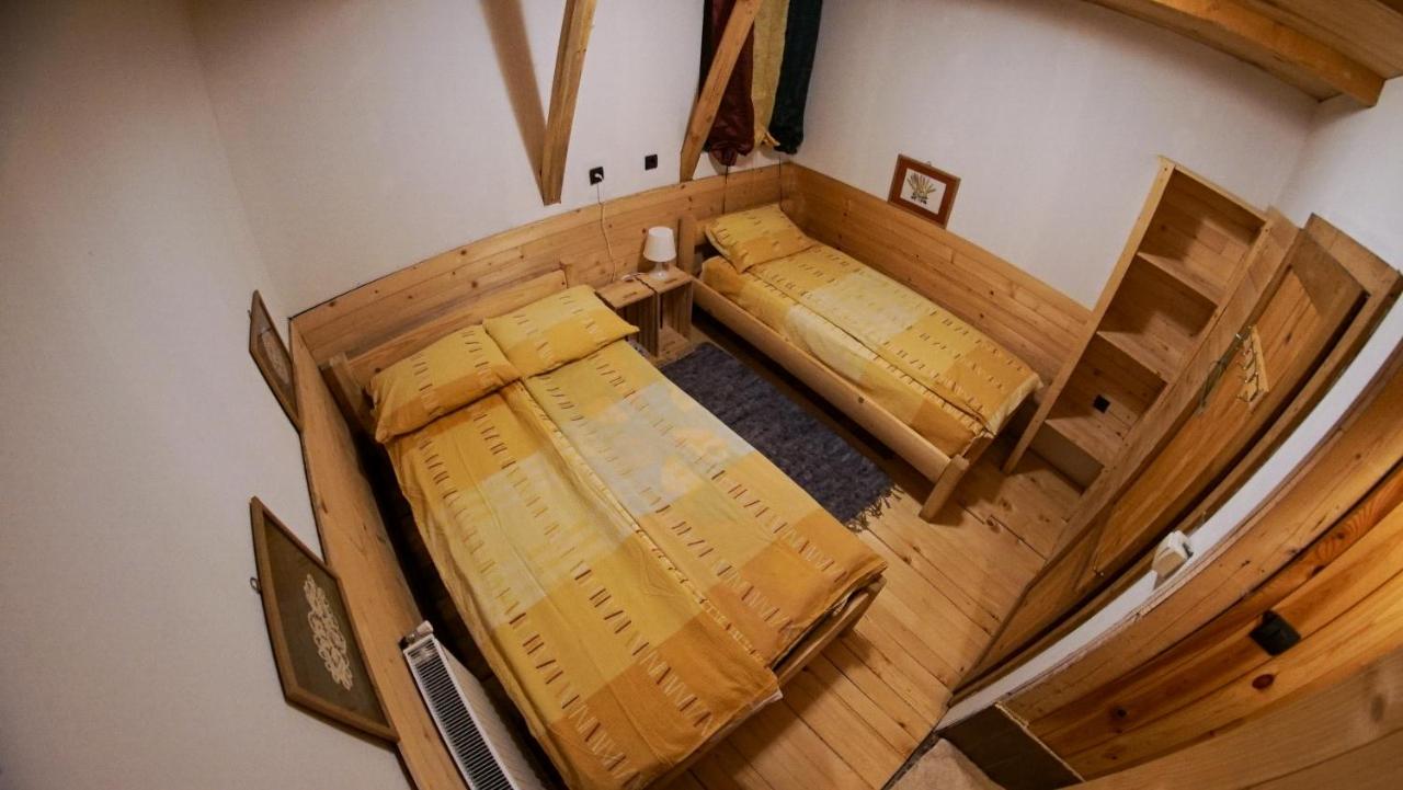 Tweepersoonskamer met 1 of 2 Bedden en Eigen Badkamer