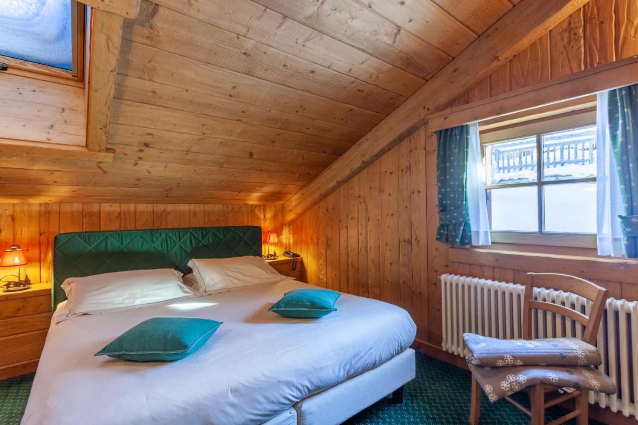 Romantic Chalet (2 Adults)