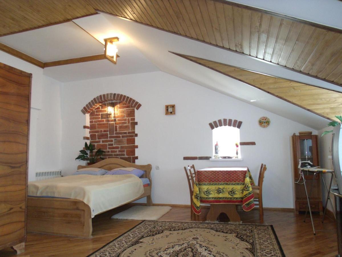 Квартира-студия в стиле Шале - B&B Truskavets