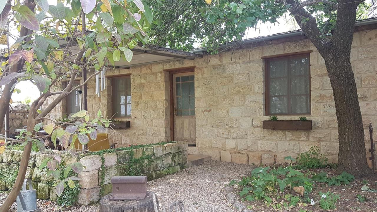 Hemdatya Stone Suites In The Galilee - B&B