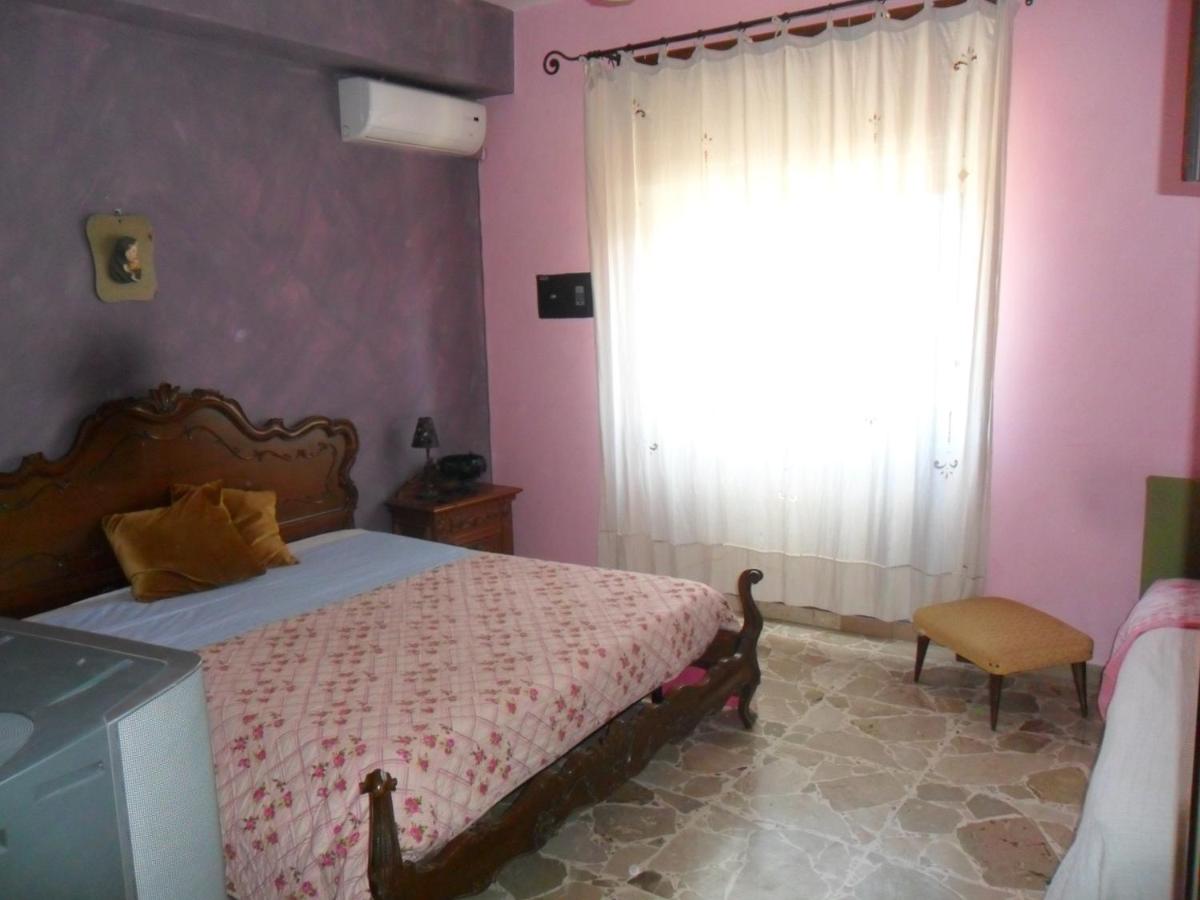 B&B Milazzo - B&B PinkHouse - Bed and Breakfast Milazzo