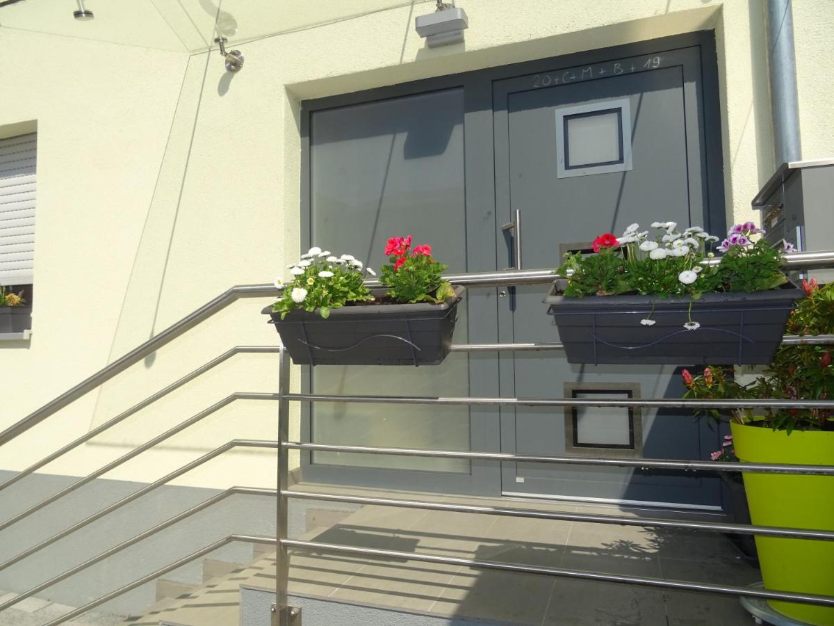 Ferienwohnung Rheinfelden-Herten - Bed and Breakfast