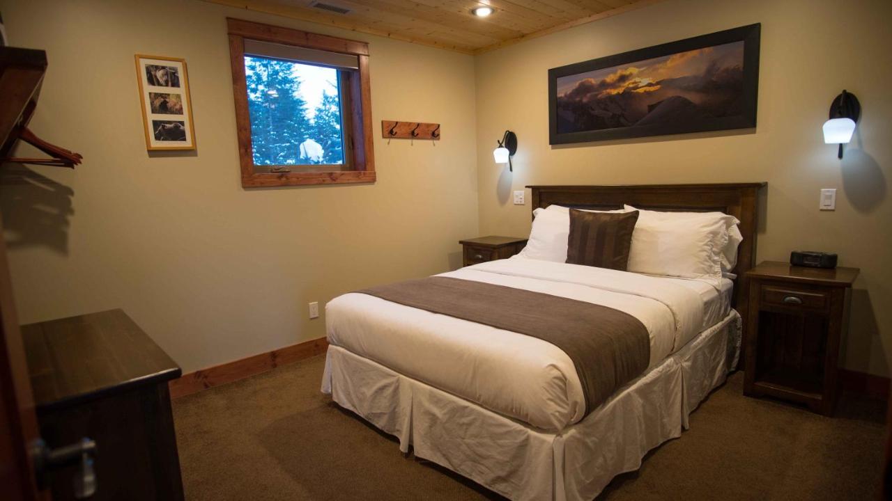Two Bedroom Chalet with Mountain View