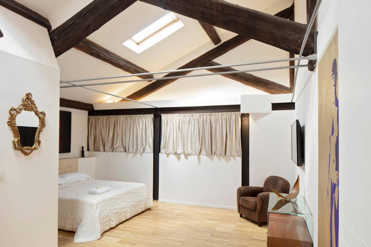 Deluxe Double Room with Shower