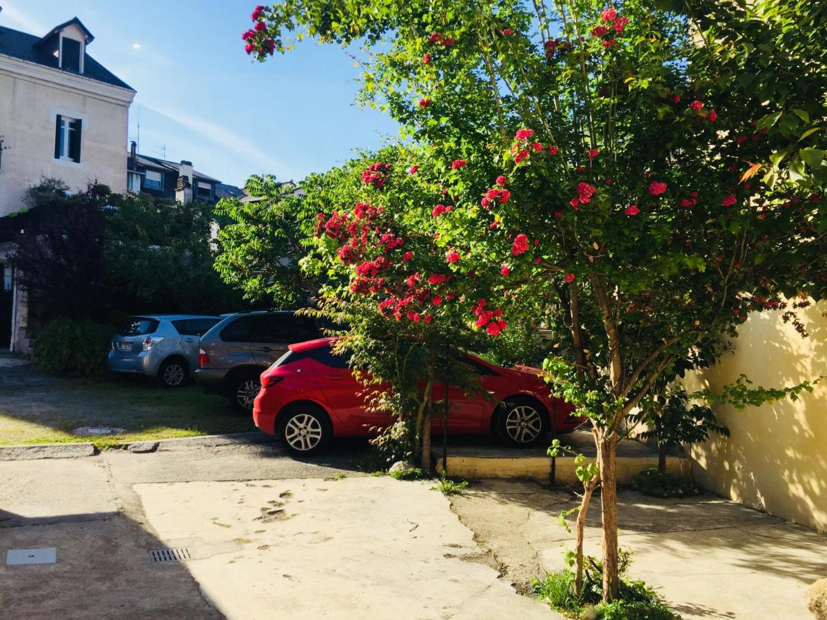 Villa Bigorra Lourdes centre Le Sanctuaire La Grotte , parking - B&B