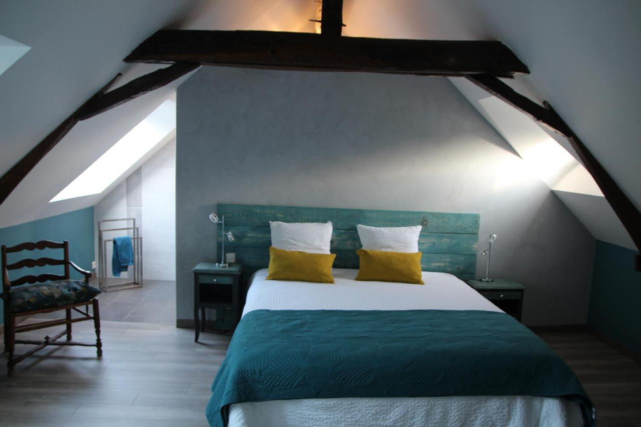 Doppel-/Zweibettzimmer mit Gartenblick