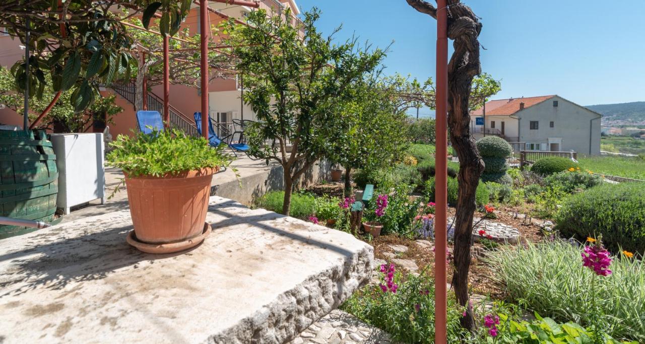 Apartments Villa Bella Vista Seget - Ferienwohnung