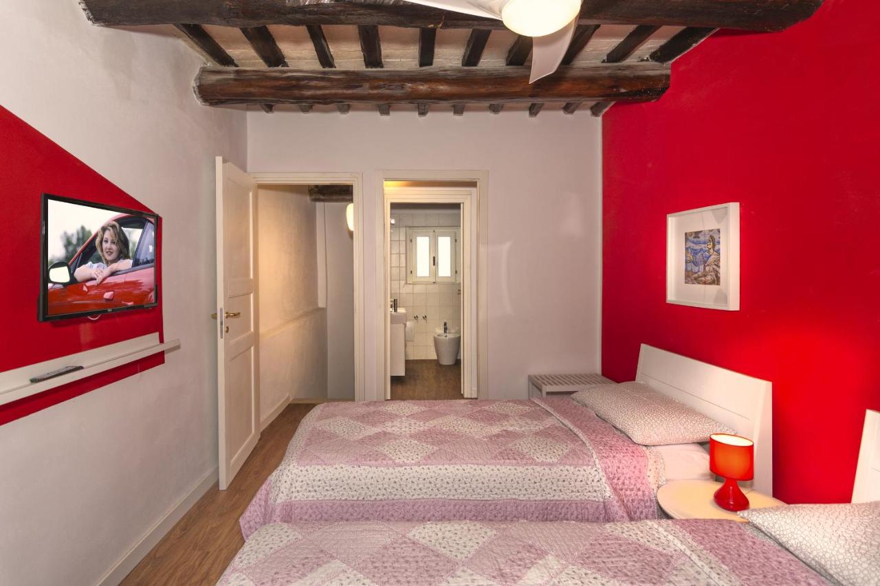 Camera Matrimoniale/Doppia con Letti Singoli con Bagno