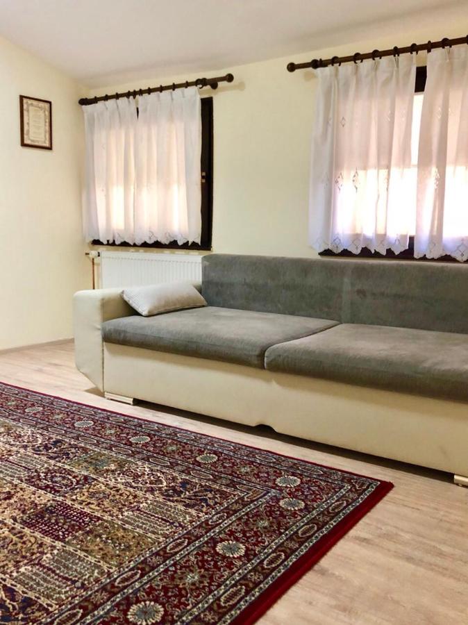Camera Familiare con 2 Camere da Letto e Bagno Privato