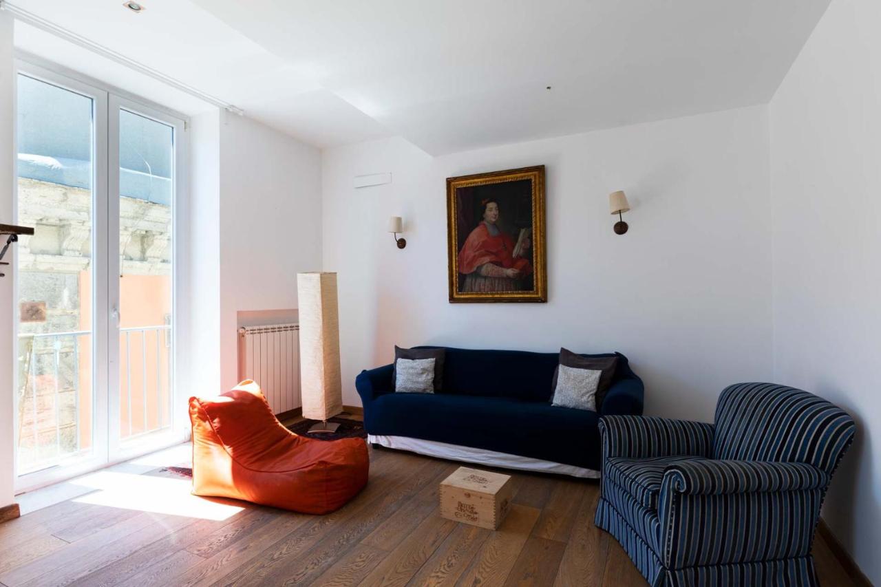 Spaccanapoli casa tre santi - B&B Napoli