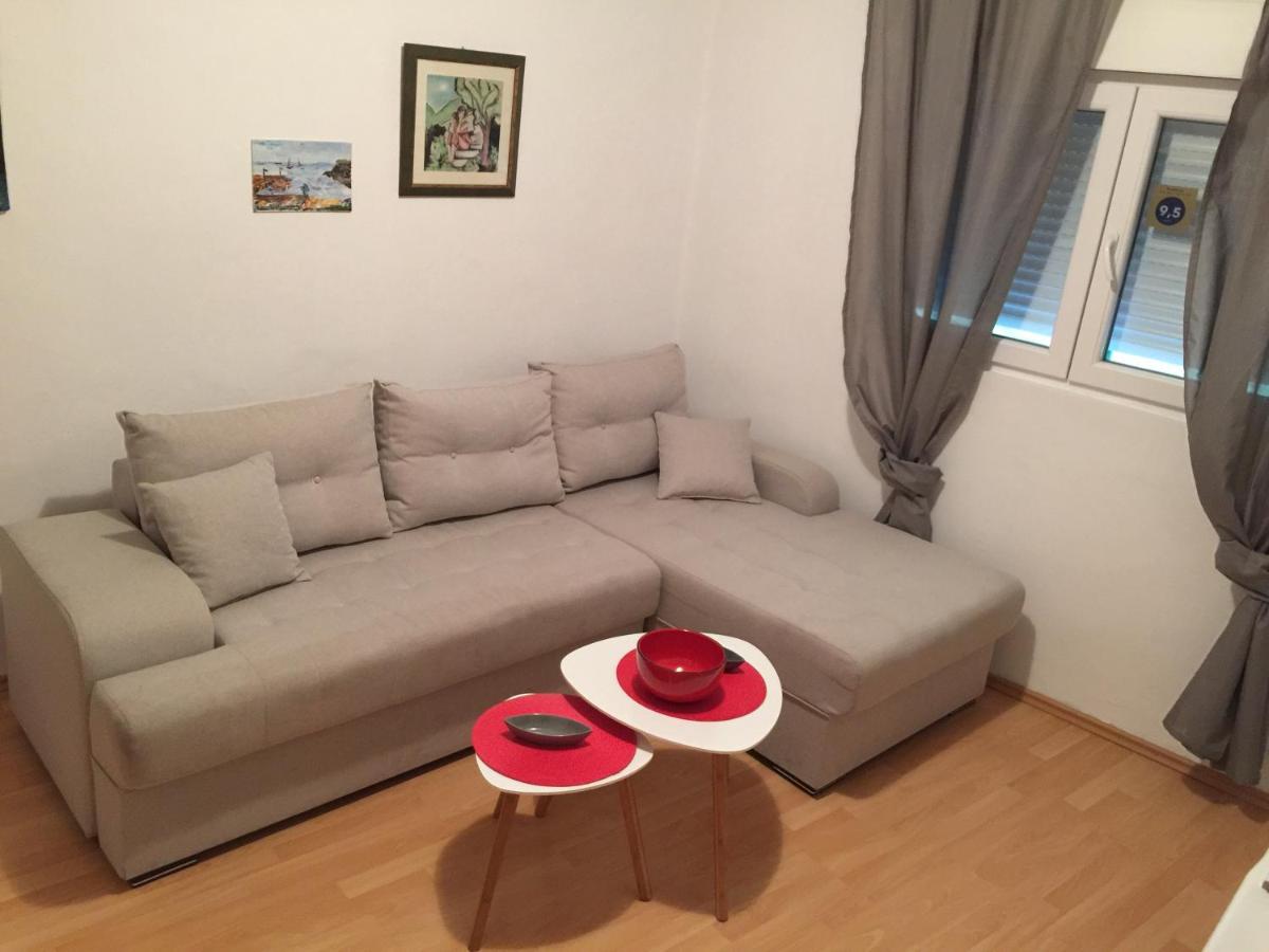 B&B Cetinje - Apartman Lili - Bed and Breakfast Cetinje