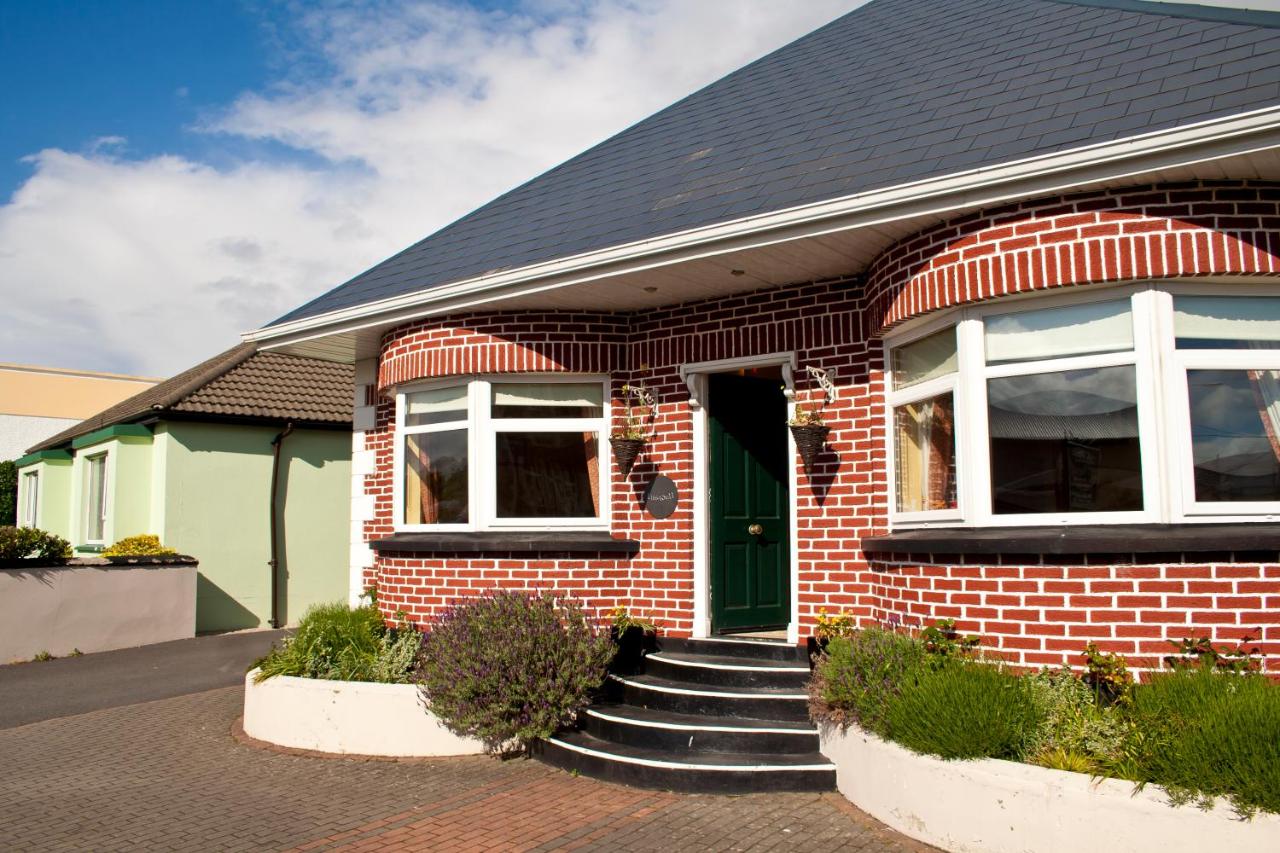 B&B Buncrana - Lissadell Holiday Apartment - Bed and Breakfast Buncrana