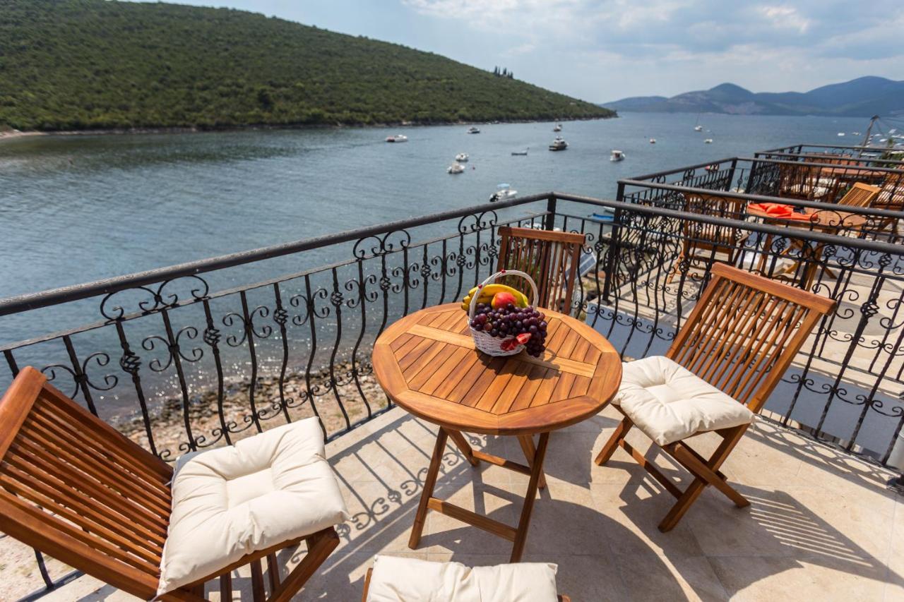 B&B Tivat - Villa SAN Apartments - Bed and Breakfast Tivat