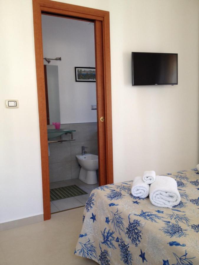 Double Room with Private Bathroom and Balcony