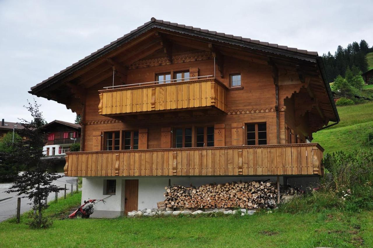 B&B Adelboden - Ferienwohnungen Hotel Alpina - Bed and Breakfast Adelboden