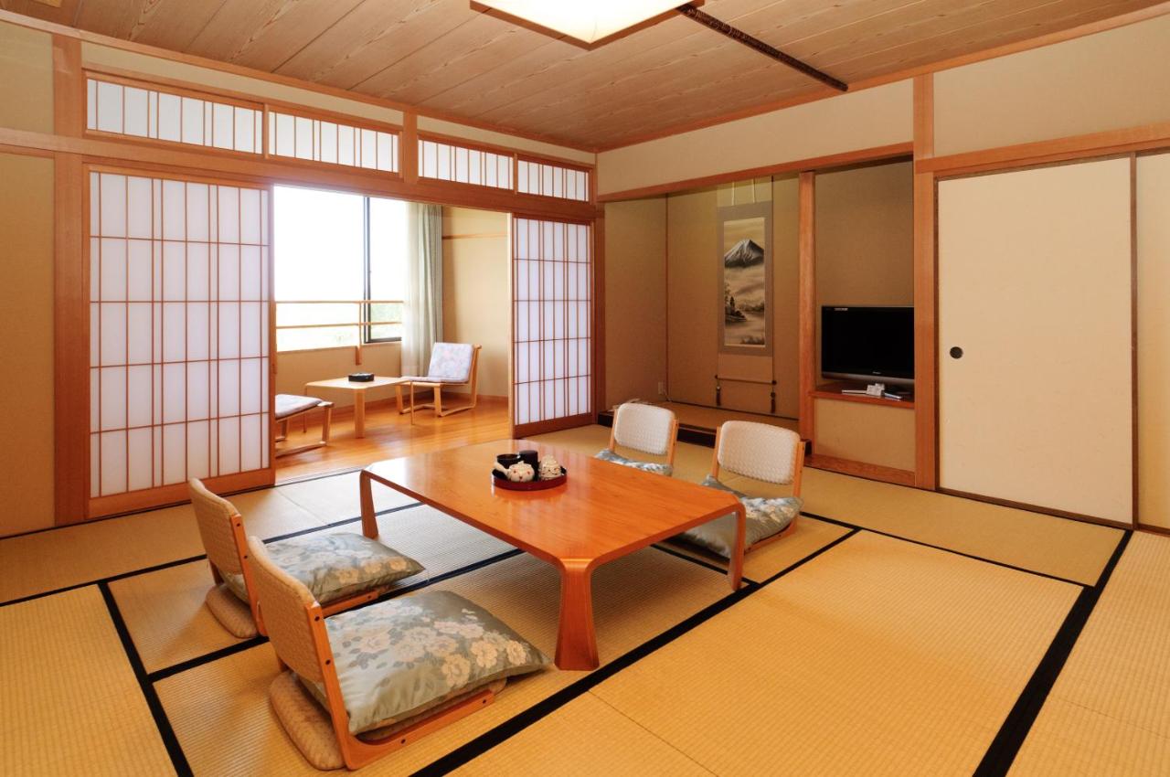 Japanese-Style Quadruple Room