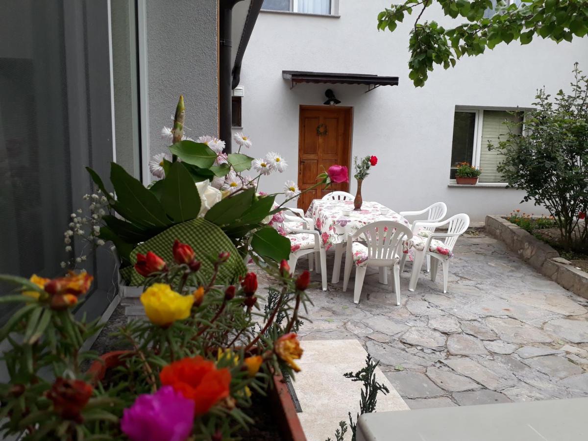 Guest House Sahat Hill - Bed and Breakfast Plovdiv