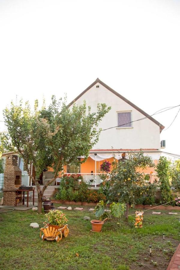 Casa Dany - B&B Corbu