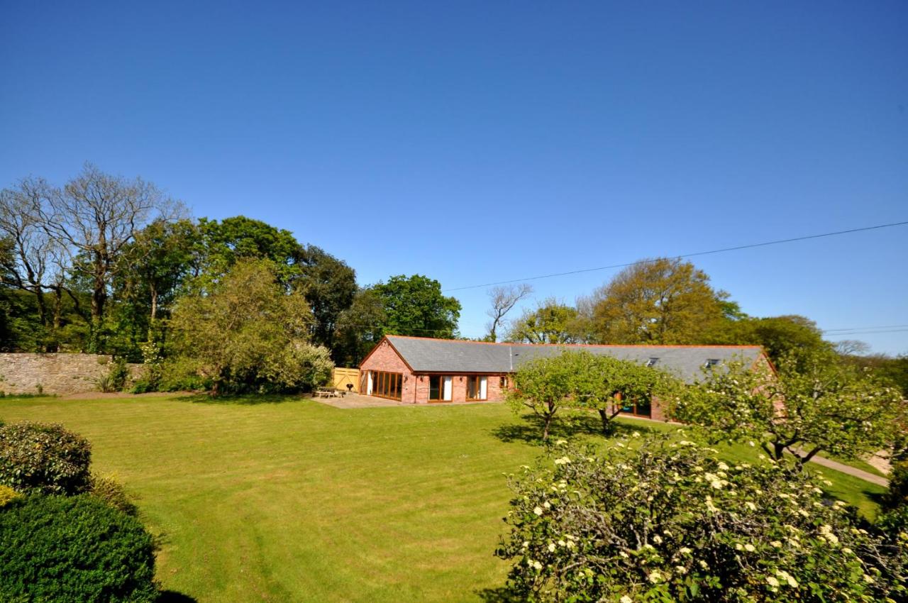 Moulton-Barrett Barn - B&B