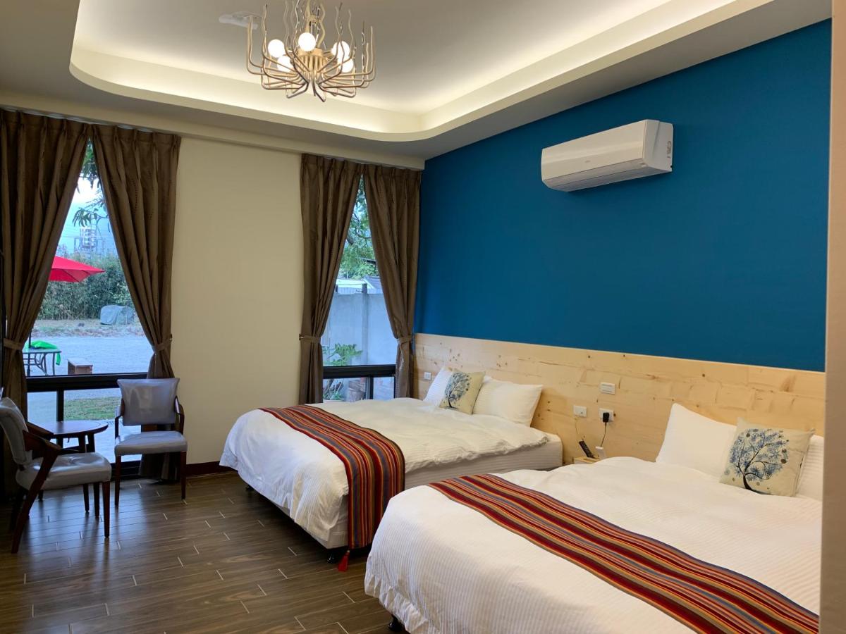 Zimmer mit 2 Queensize-Betten
