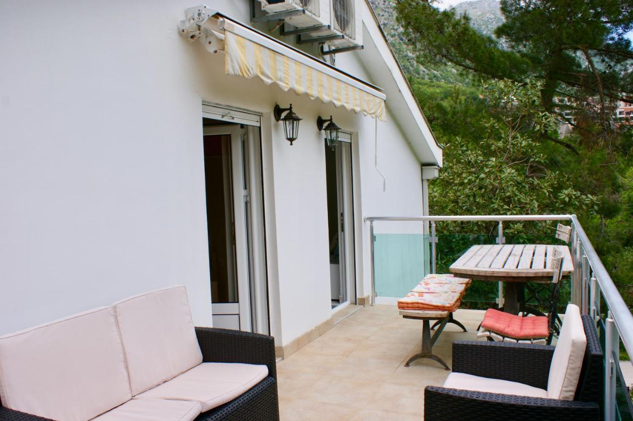 Studio apartments Morinj - B&B