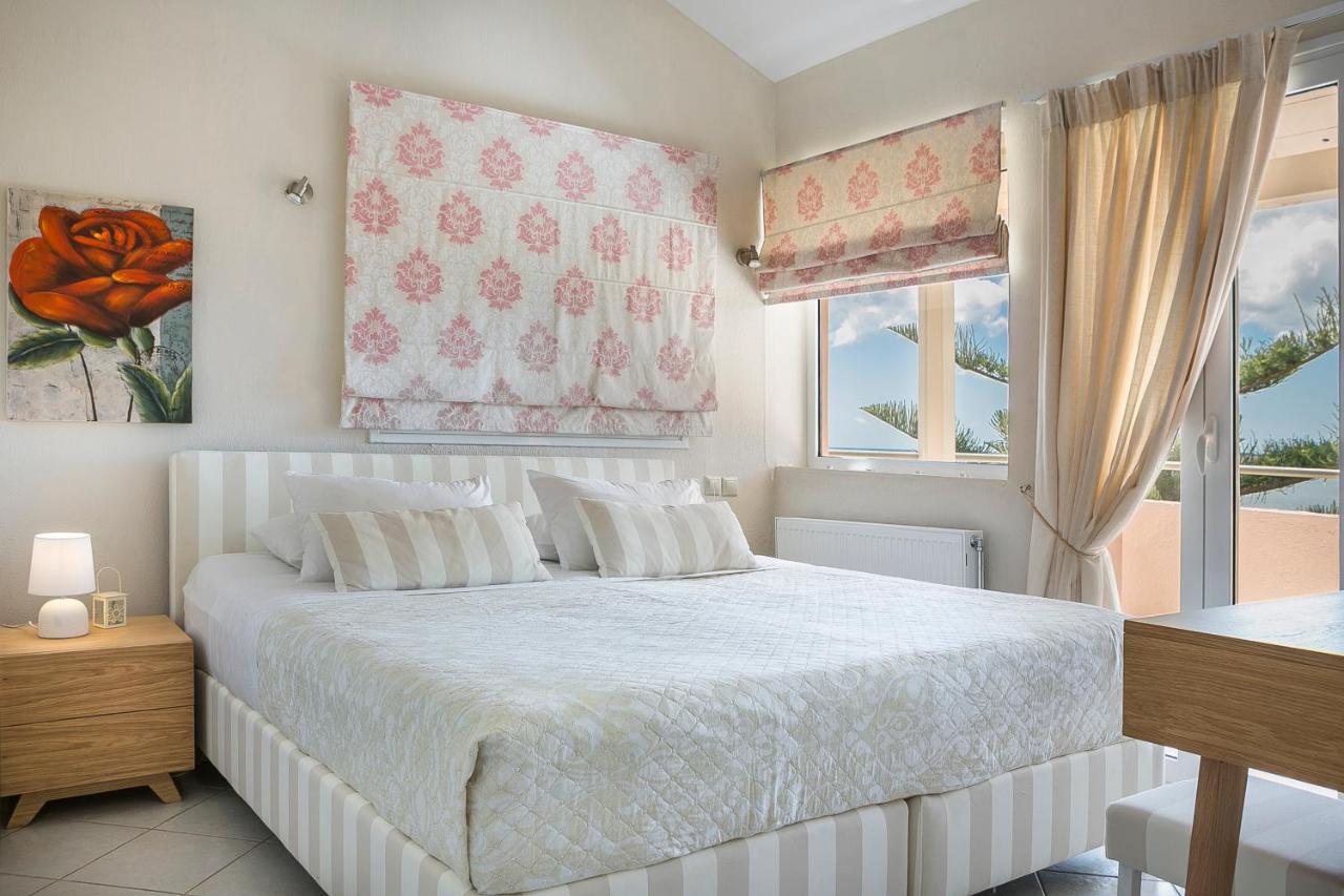 Family Two Bedroom Apartment with Sea View