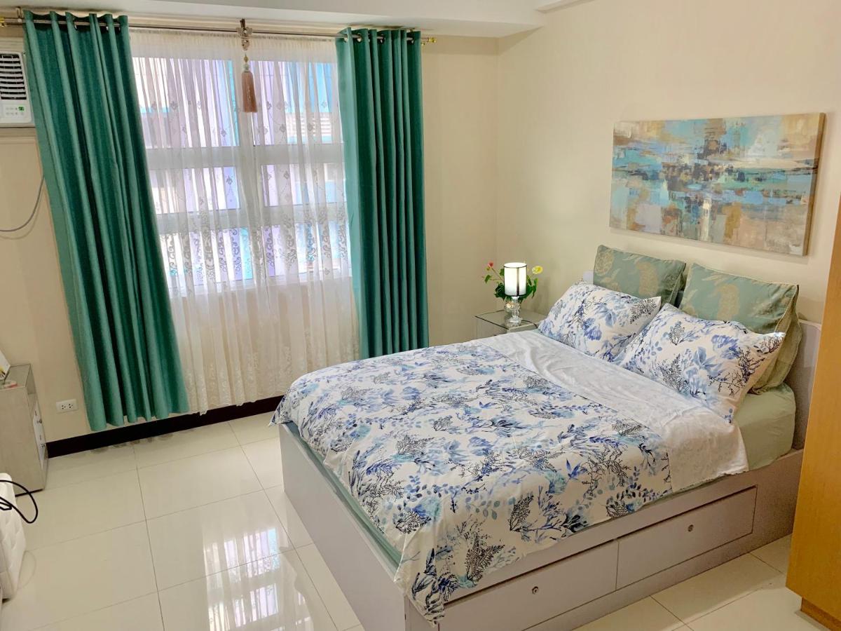 B&B Manila - Chillax Studio 101 Newport Boulevard - Bed and Breakfast Manila